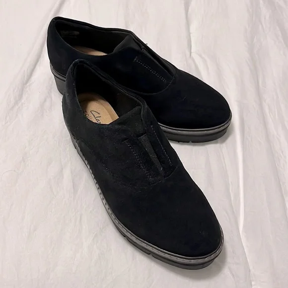 Clarks Memory Foam Loafers - Picture 2 of 6